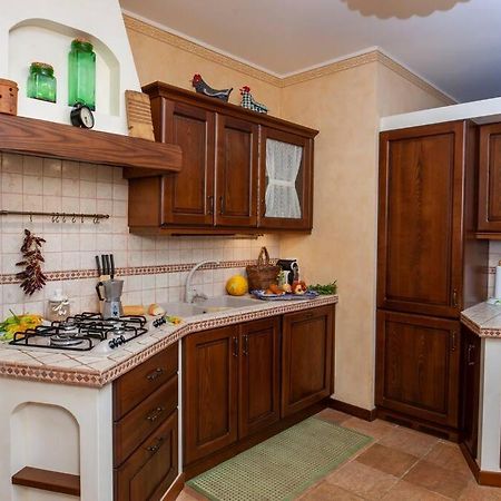 Spaziosa Villa Con Piscina E Giardino, Polignano A Mare Exterior foto